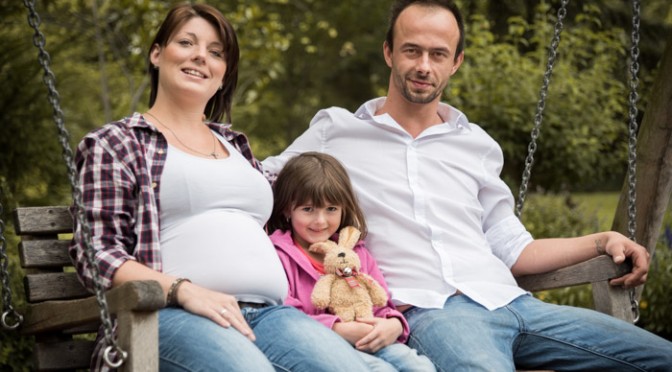 Babybauch- Familienshooting im Adenauer Park Speyer