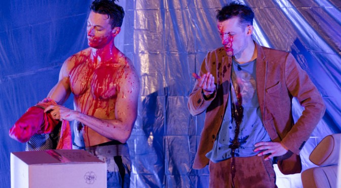 Die Bilder sind gerahmt, die Ausstellung kann kommen